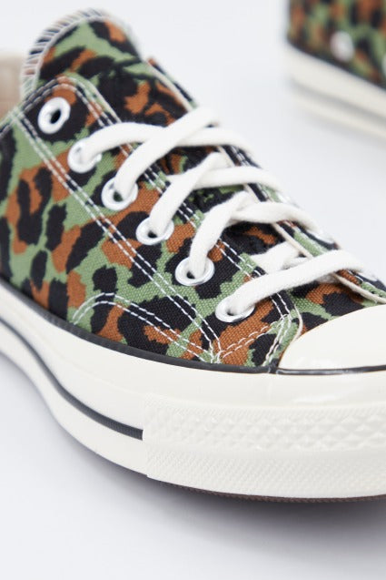 CONVERSE CHUCK OX en color VERDE (2)