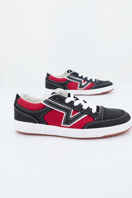 VANS UA LOWLAND CC en color NEGRO (2)