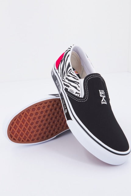 VANS UA CLASSIC SLIP-ON en color NEGRO (4)