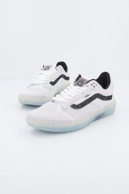 VANS UA EVDNT ULTIMATEWAFFL en color BEIS (1)
