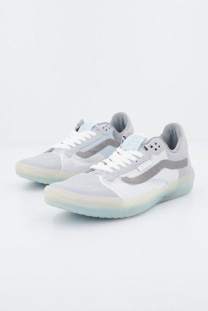VANS UA EVDNT ULTIMATEWAFFL en color GRIS (1)