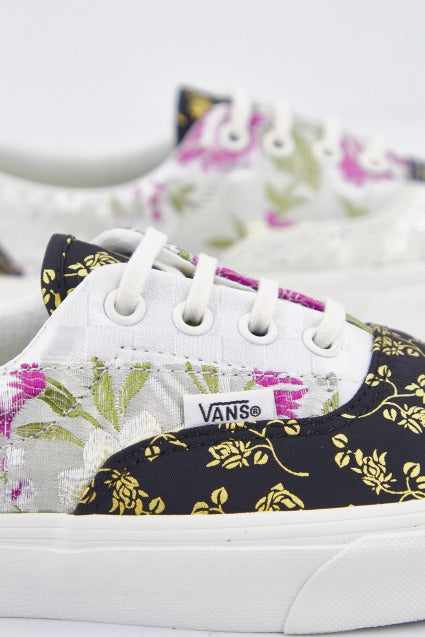 VANS UA ERA en color MULTICOLOR (4)