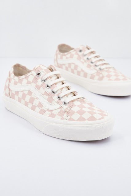 VANS UA OLD SKOOL TAPERED E en color ROSA (2)