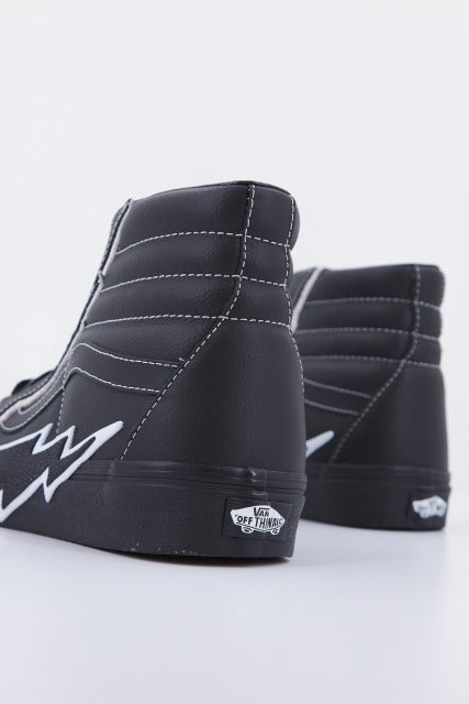 VANS UA SK-HI BOLT en color NEGRO (3)