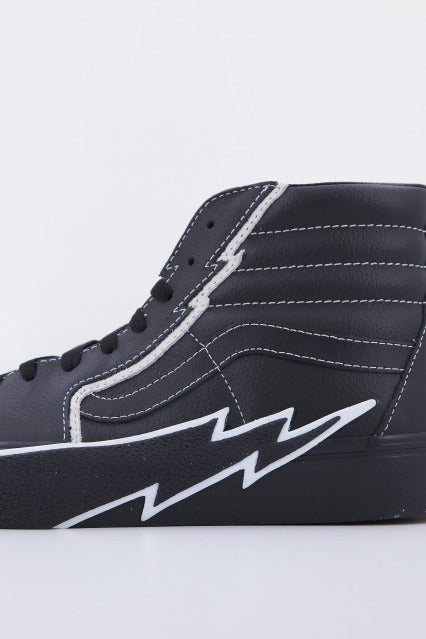 VANS UA SK-HI BOLT en color NEGRO (4)