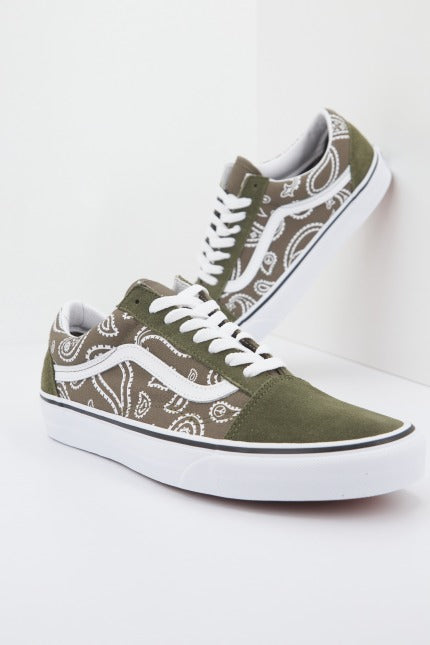 VANS UAOLD SKOOL en color VERDE (1)