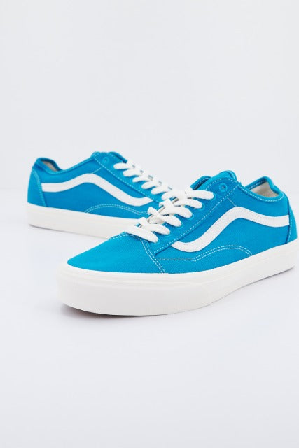 VANS UA OLD SKOOL TAPERED en color AZUL (1)