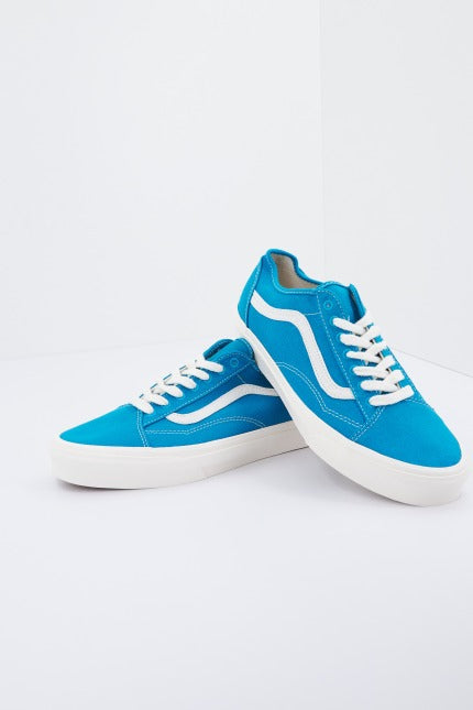 VANS UA OLD SKOOL TAPERED en color AZUL (2)
