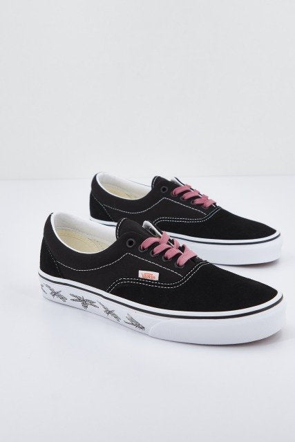 VANS UA ERA en color NEGRO (3)