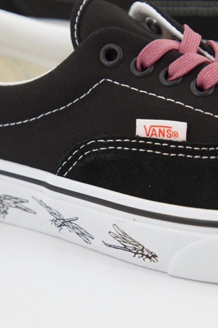 VANS UA ERA en color NEGRO (4)