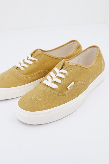 VANS UA AUTHENTIC en color AMARILLO (1)