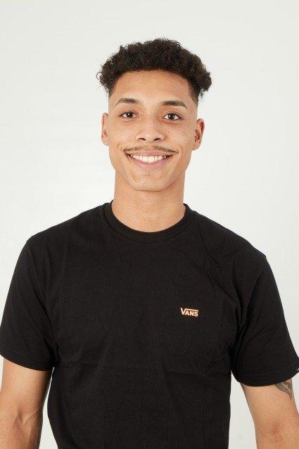 VANS LEFT CHEST LOGO TEE en color NEGRO (4)