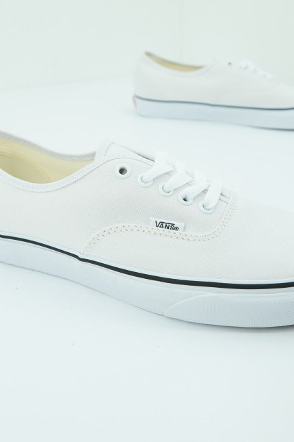 VANS UA AUTHENTIC en color BLANCO (3)