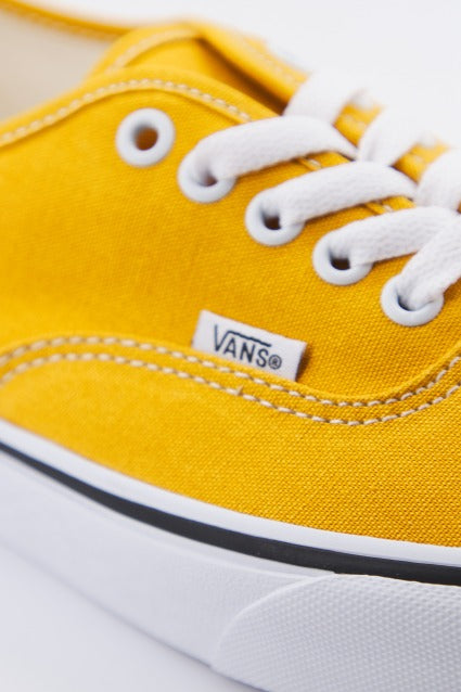 VANS UA AUTHENTIC en color AMARILLO (4)