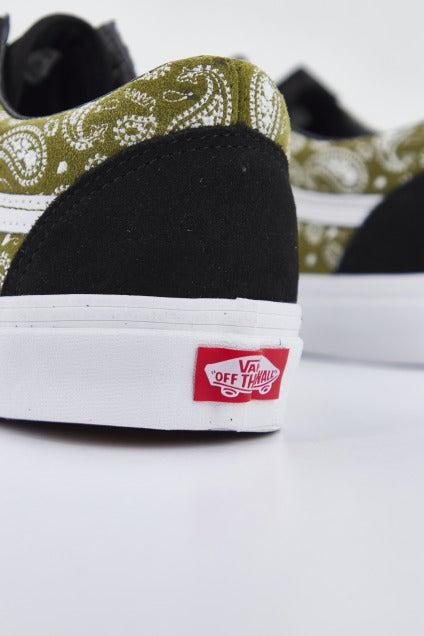 VANS UA OLD SKOOL en color VERDE (4)