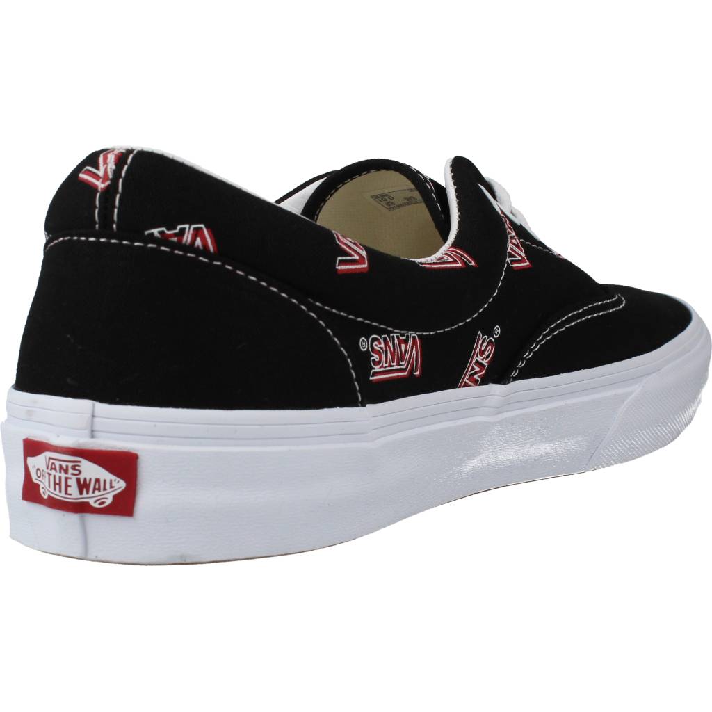 VANS UA ERA en color NEGRO (3)