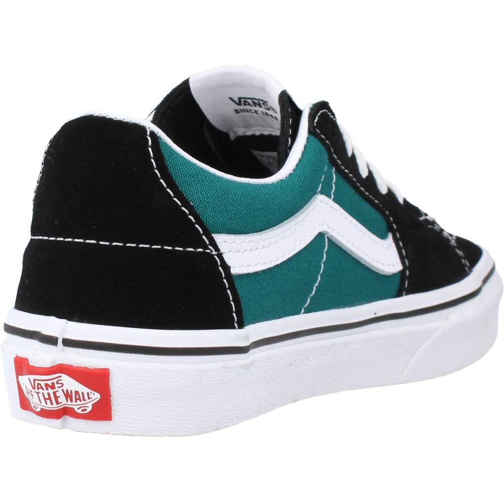 VANS UY SK-LOW en color NEGRO (3)
