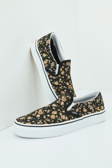 VANS UA CLASSIC en color NEGRO (2)