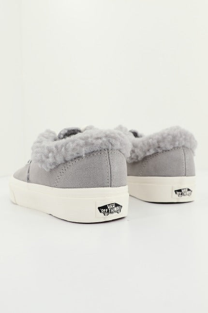VANS VNAJMRGRY en color GRIS (2)