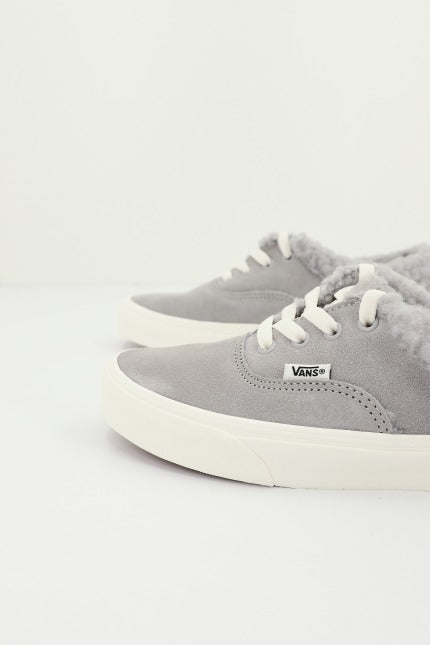 VANS VNAJMRGRY en color GRIS (4)