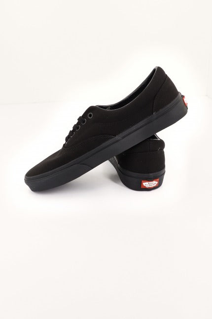 VANS VNQFKBKA en color NEGRO (3)