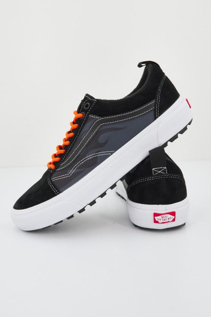 VANS VNAIKOU en color NEGRO (3)