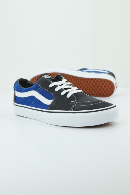 VANS UA SK-LOW en color GRIS (1)