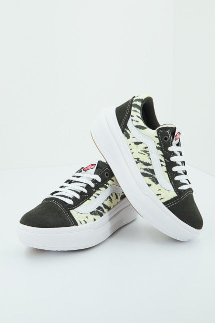 VANS OLD SKOOL OVERT CC en color NEGRO (2)