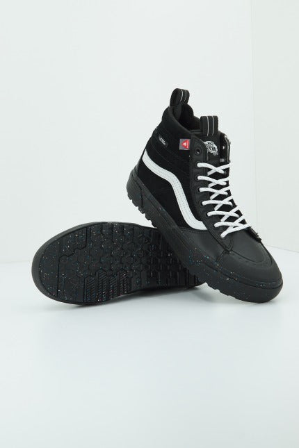 VANS UA SK-HI MTE- en color NEGRO (1)