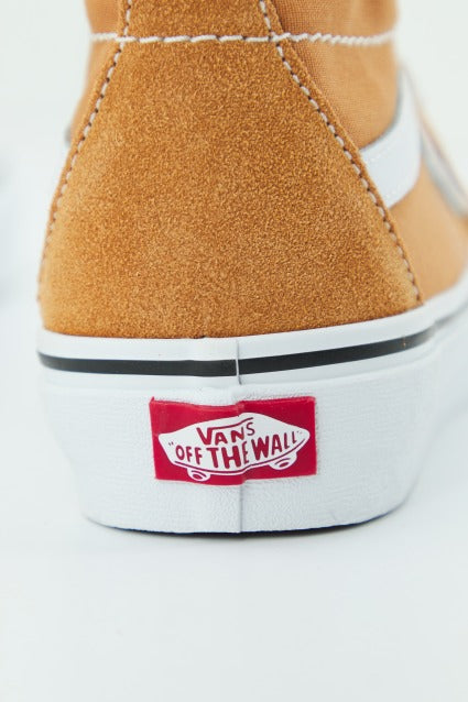 VANS UA SK-HI en color MARRON CLARO (4)