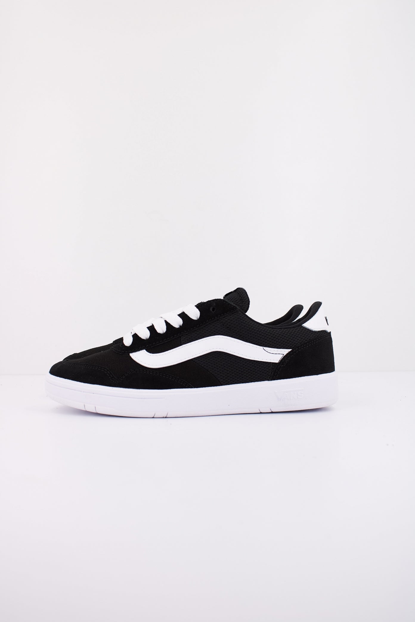 VANS CRUZE TOO CC STAPLE en color NEGRO (1)