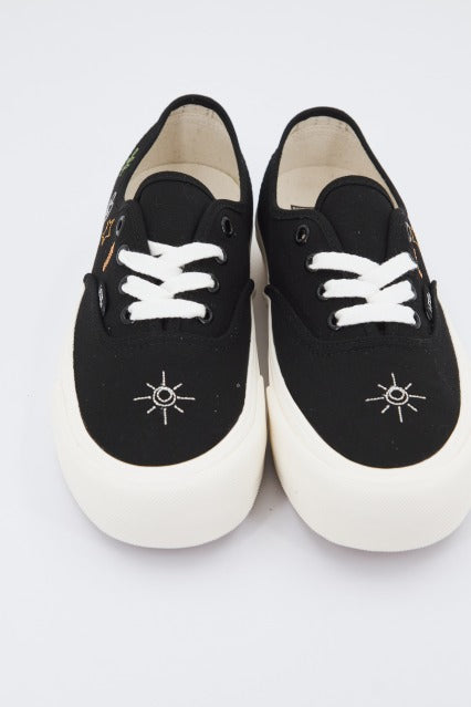 VANS AUTHENTIC VR MYSTICAL EMBROIDERY en color NEGRO (2)