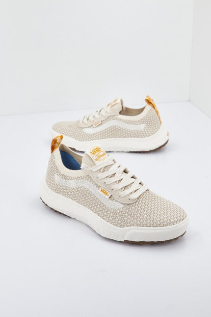 VANS ULTRARANGE VR en color BEIS (1)