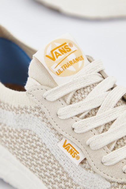 VANS ULTRARANGE VR en color BEIS (4)