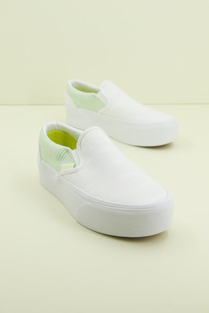 VANS CLASSIC SLIP-O en color BLANCO (2)