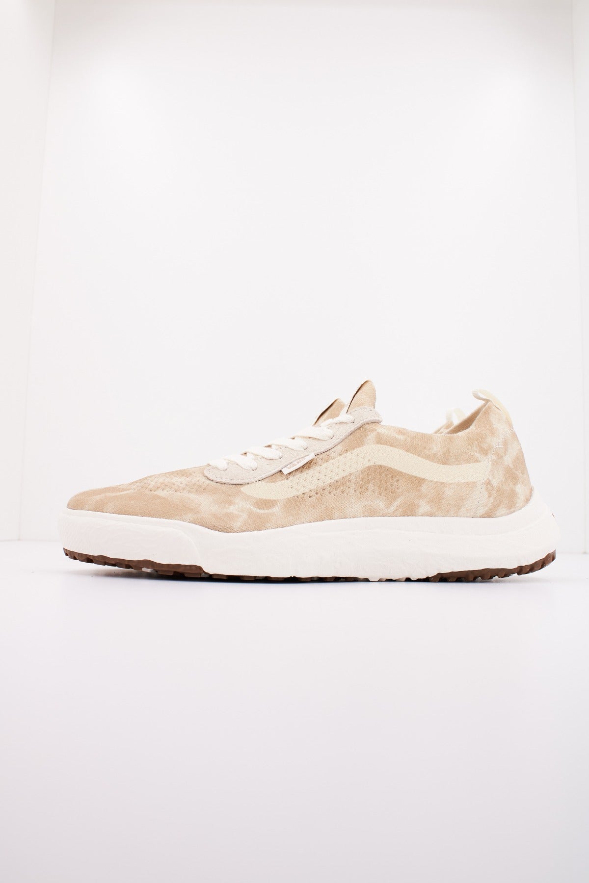 VANS ULTRARANGE VR en color MARRON CLARO (1)