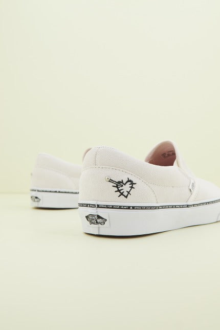 VANS CLASSIC SLIP-ON en color BLANCO (4)