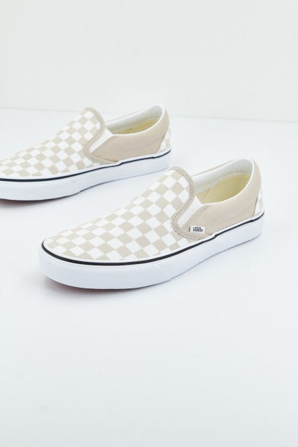 VANS CLASSIC SLIP-ON en color BEIS (1)