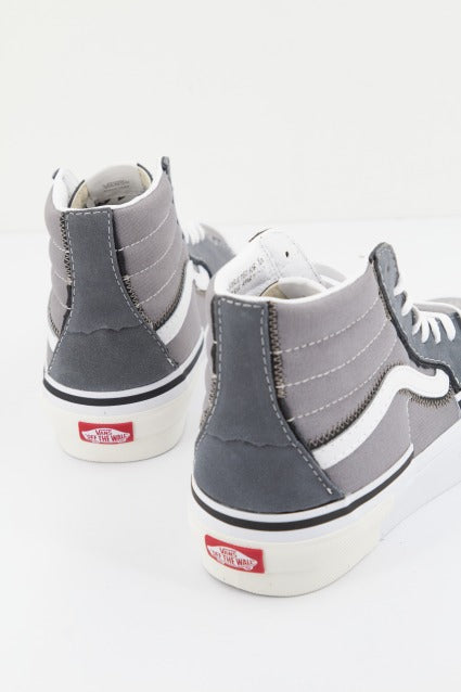 VANS SK-HI RECONSTRUCT en color GRIS (3)