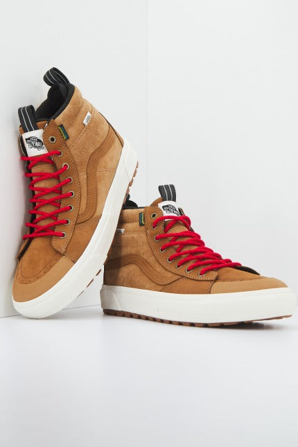 VANS UA SK-HI MTE- en color MARRON (1)