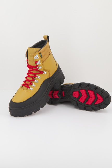 VANS COLFAX ELEVATE MTE en color MARRON (2)