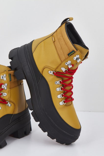 VANS COLFAX ELEVATE MTE en color MARRON (3)