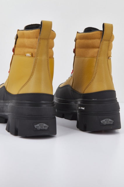 VANS COLFAX ELEVATE MTE en color MARRON (4)