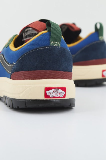 VANS UA ULTRARANGE EXO MTE- en color AZUL (3)