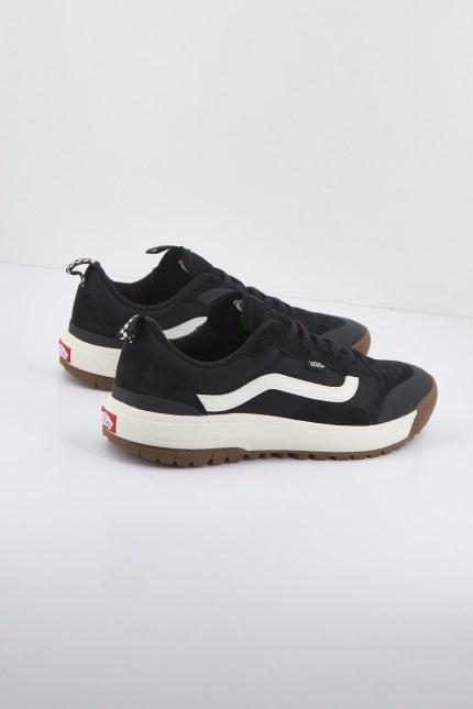 VANS ULTRARANGE EXO MTE- en color NEGRO (2)
