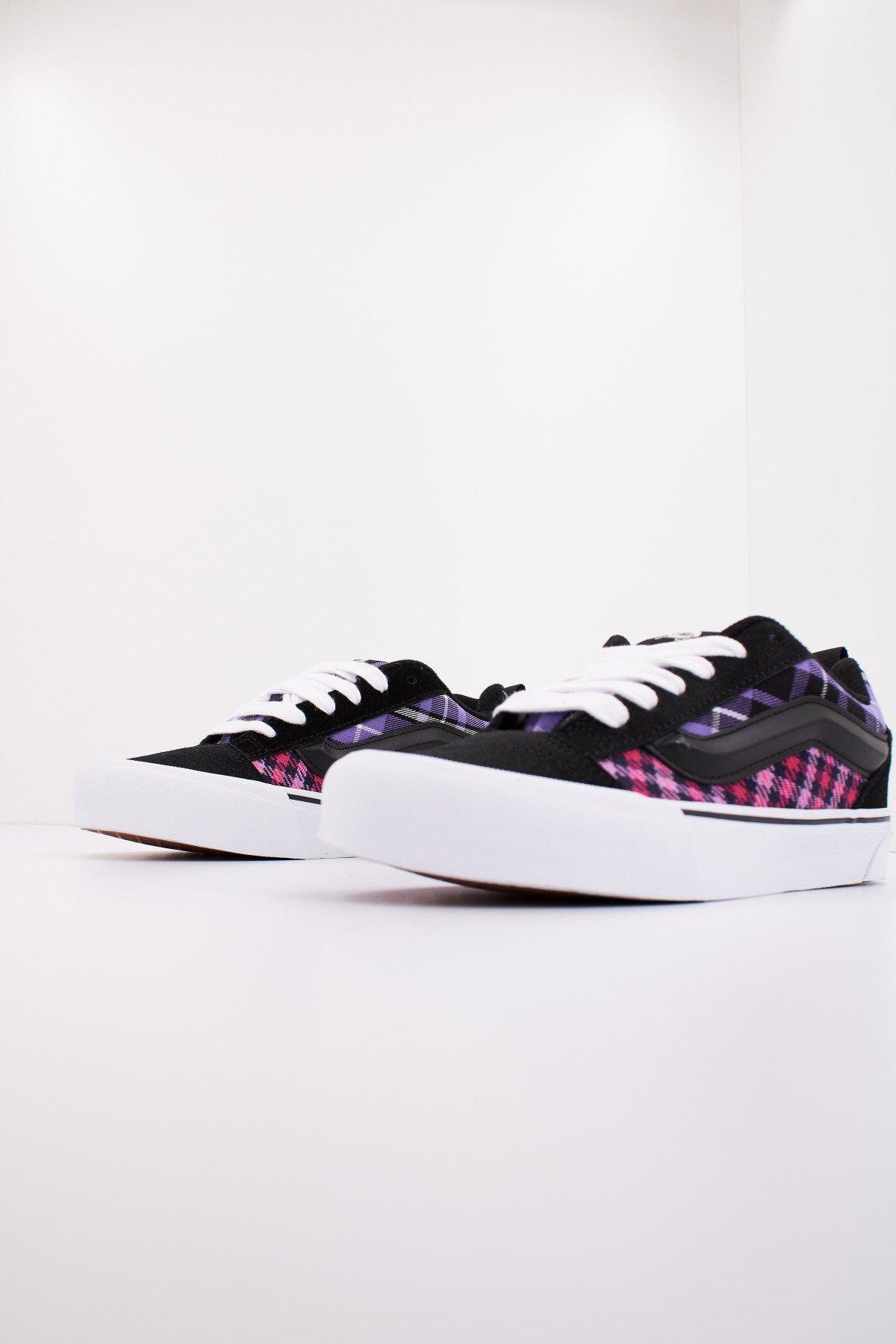 VANS KNU SKOOL en color NEGRO (2)