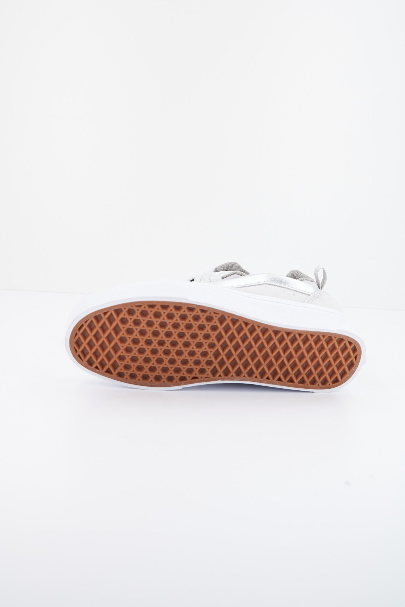 VANS KNU SKOOL en color GRIS (4)