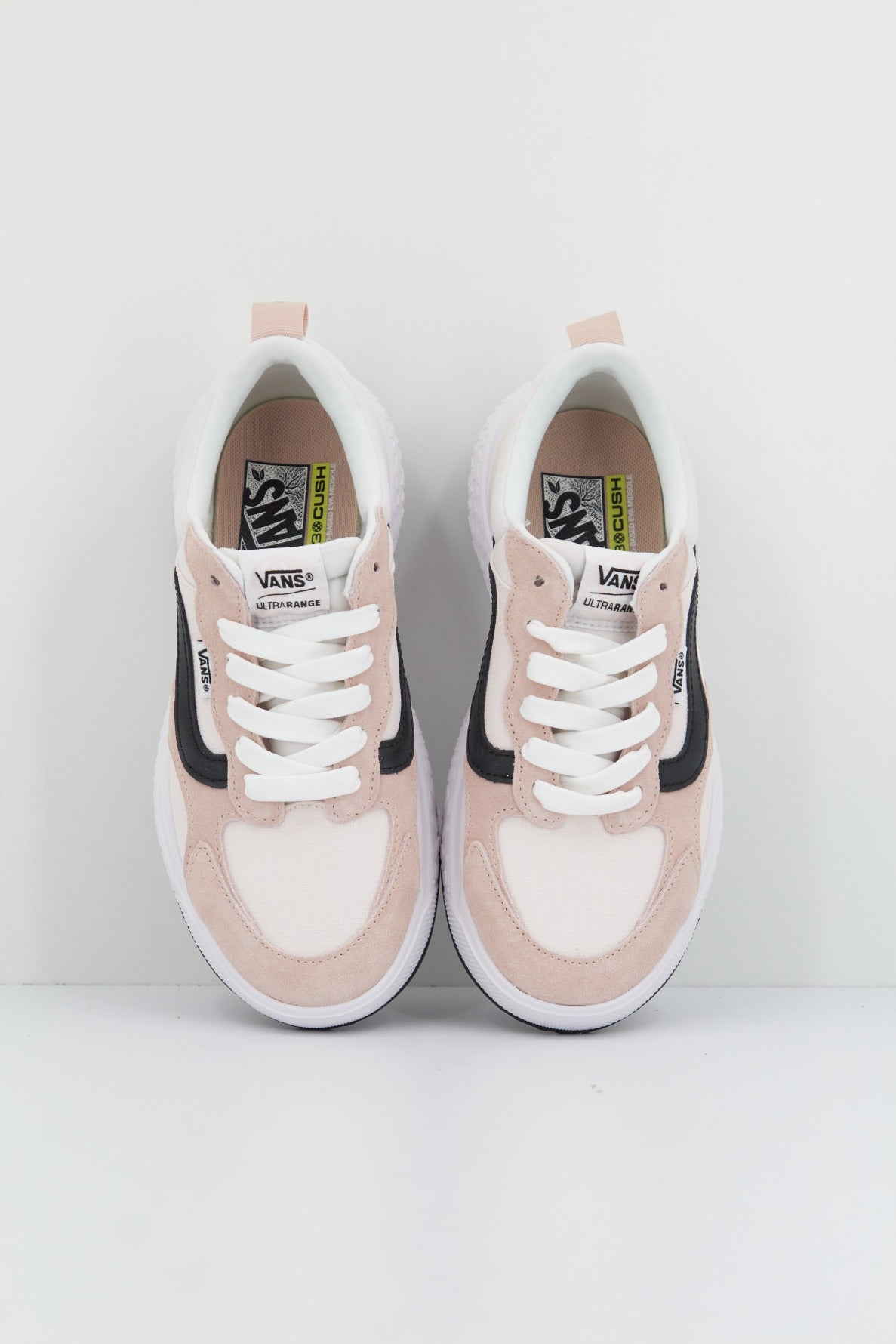 VANS ULTRARANGE NEO VR en color ROSA (2)