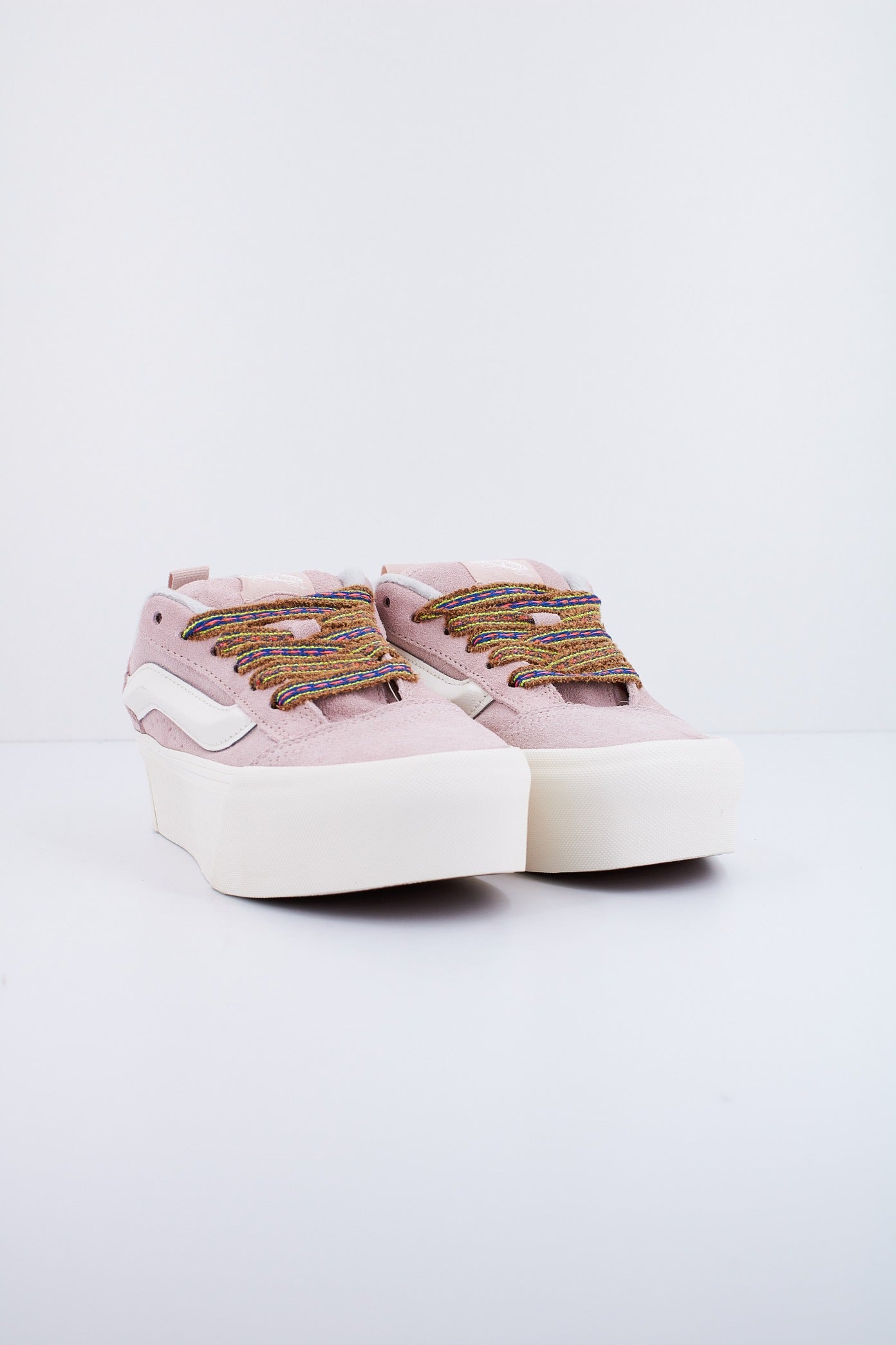 VANS KNU STACK en color ROSA (2)