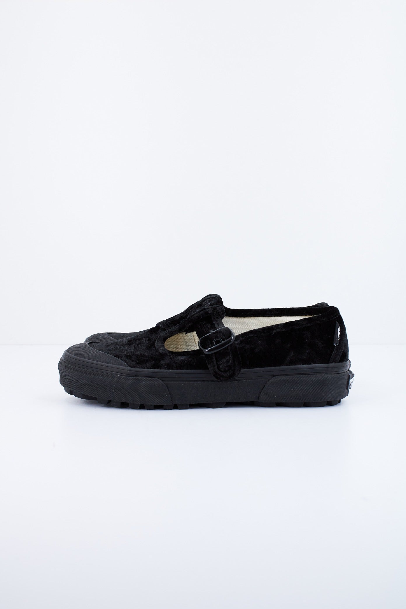 VANS STYLE en color NEGRO (1)